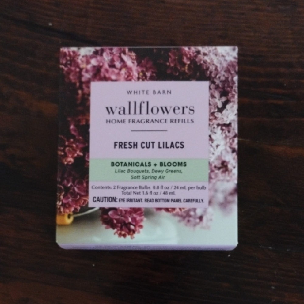 White Barn Fresh Cut Lilacs Wallflowers Refills